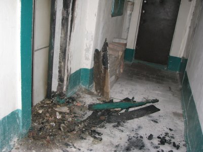 На Станкострое злоумышленники подожгли лифт