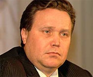 Педераст-насильник из партии Путина скрылся не дожидаясь суда