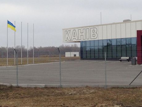 Построенный за бюджетные деньги под Евро вертодром в Каневе стал частным?