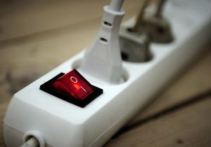 Украинцам, потребляющим слишком много электроэнергии, повысят тарифы почти вдвое 