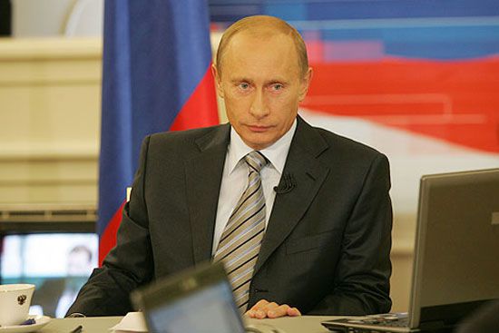 Путин отмечает день рождения. Досье на российского Премьера