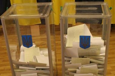 Партии сулят украинцам зарплату в 1000 евро, сокращение налогов в 20 раз и отмену призыва