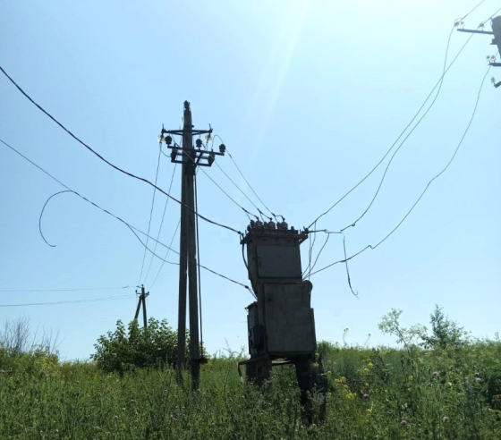 ДТЕК Донецькі електромережі продовжує ремонти мереж: з електрикою 7 населених пунктів