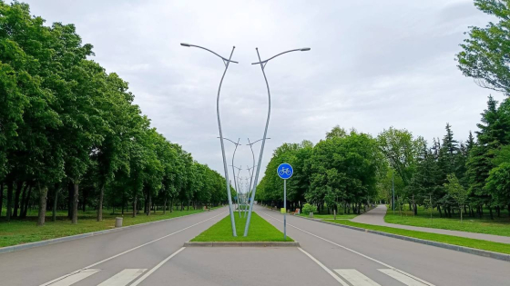 Під обстрілами, але живе: весна у Краматорську на фото