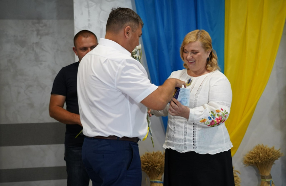 Хто і навіщо закуповує квіти у Покровську: аналіз тендерів