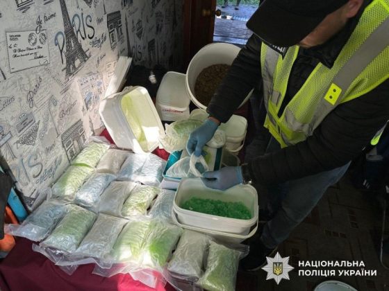 Нацполіція проводить масштабну спецоперацію, по Україні сотні обшуків: що відомо