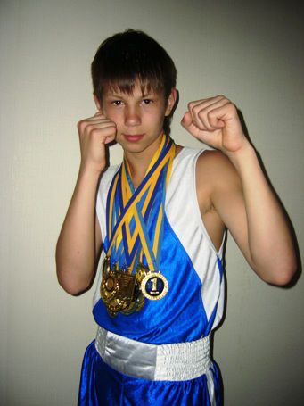 Краматорчанин Антон Артюхов отстоял звание чемпиона мира по кикбоксингу