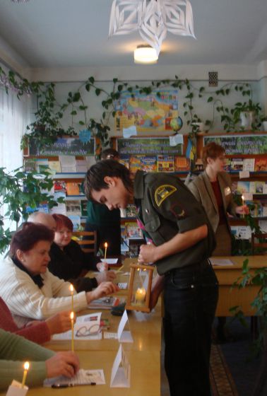 На Різдво пластуни привезли Вогонь миру з Вифлеєму до Краматорська