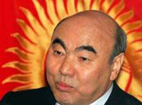 Акаев решил подать в отставку