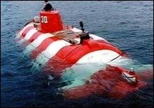 Экипаж российского батискафа спасен