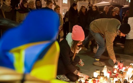 &quot;Правый сектор&quot; требует присвоить погибшим протестующим звания &quot;Герой Украины&quot;