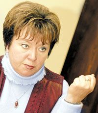 Для Витренко Янукович - все еще «президент», а Крым – «русская земля». Поэтому она требует организовать государственный переворот